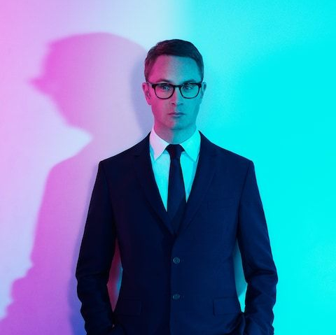 101922767_NICOLAS_WINDING_REFN_trans_NvBQzQNjv4Bqf7y1lzytB1DEvIVIXvqqK0yYELKH_hA6qkX_yxTYtxQ